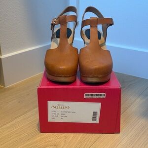 Swedish Hasbeens Nature Brown T-Strap Clogs